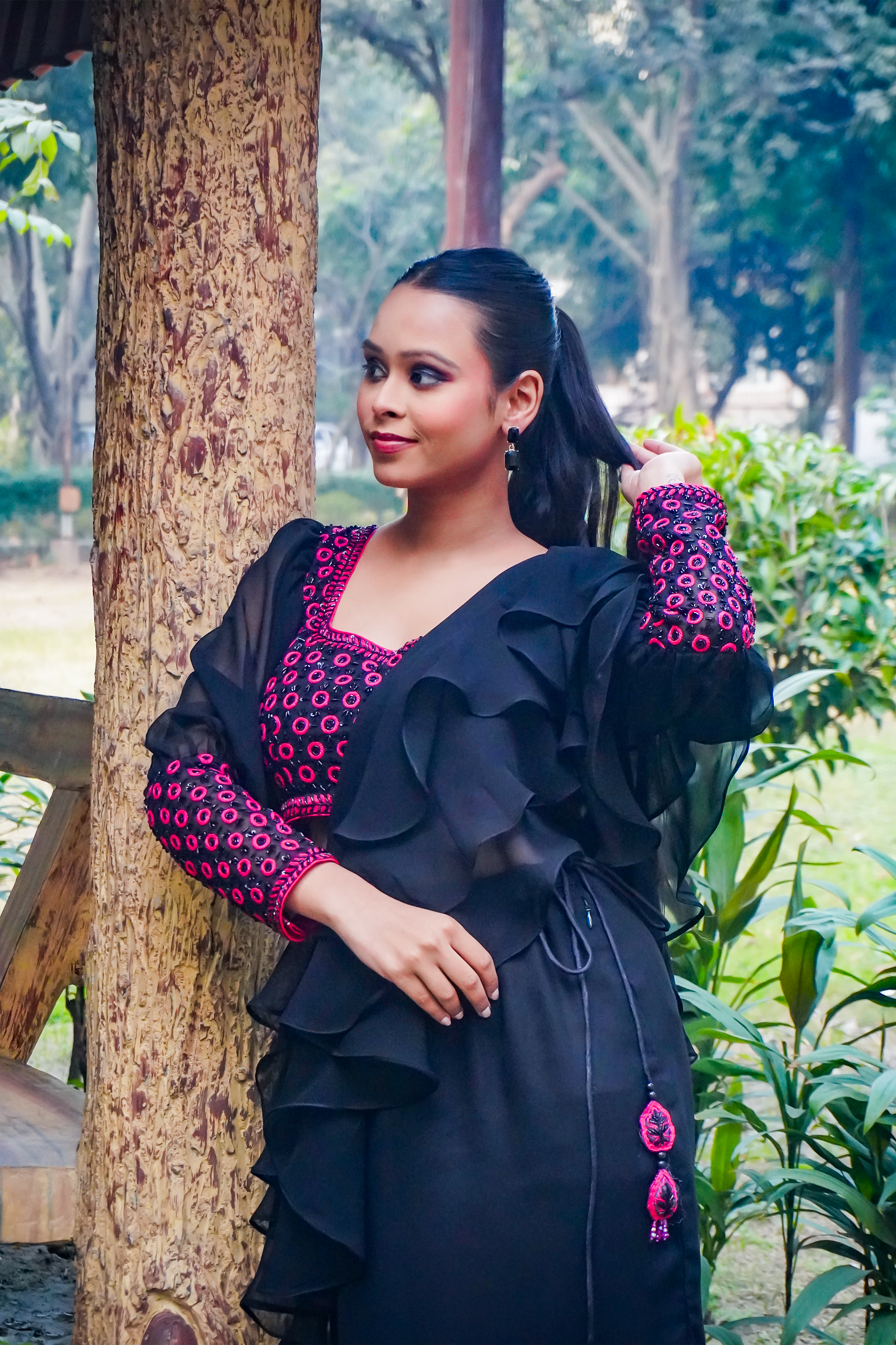 Gulabi Saaya Saree