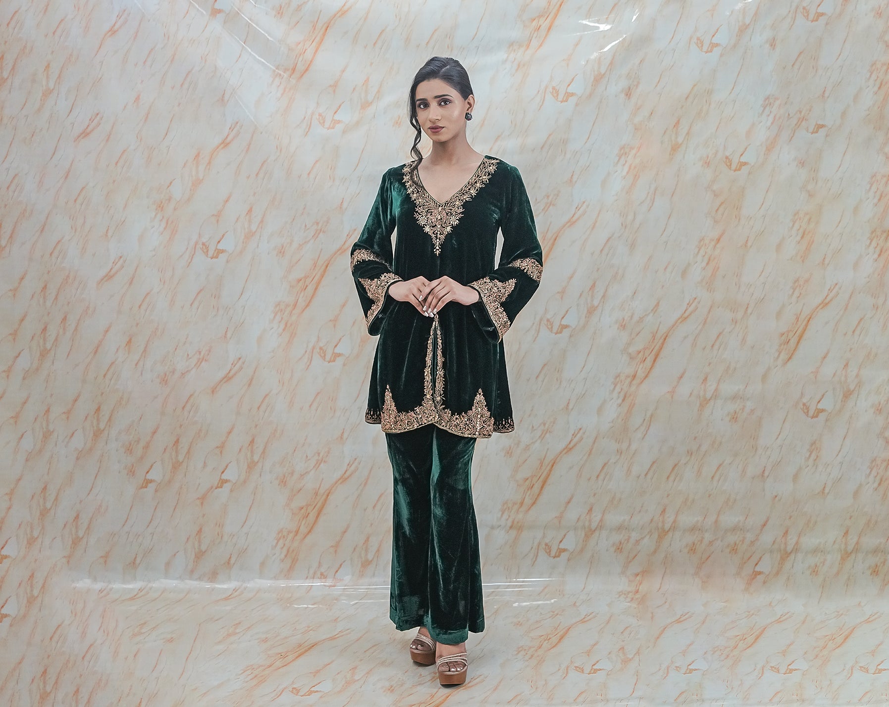 Sabz Makhmal Libas
