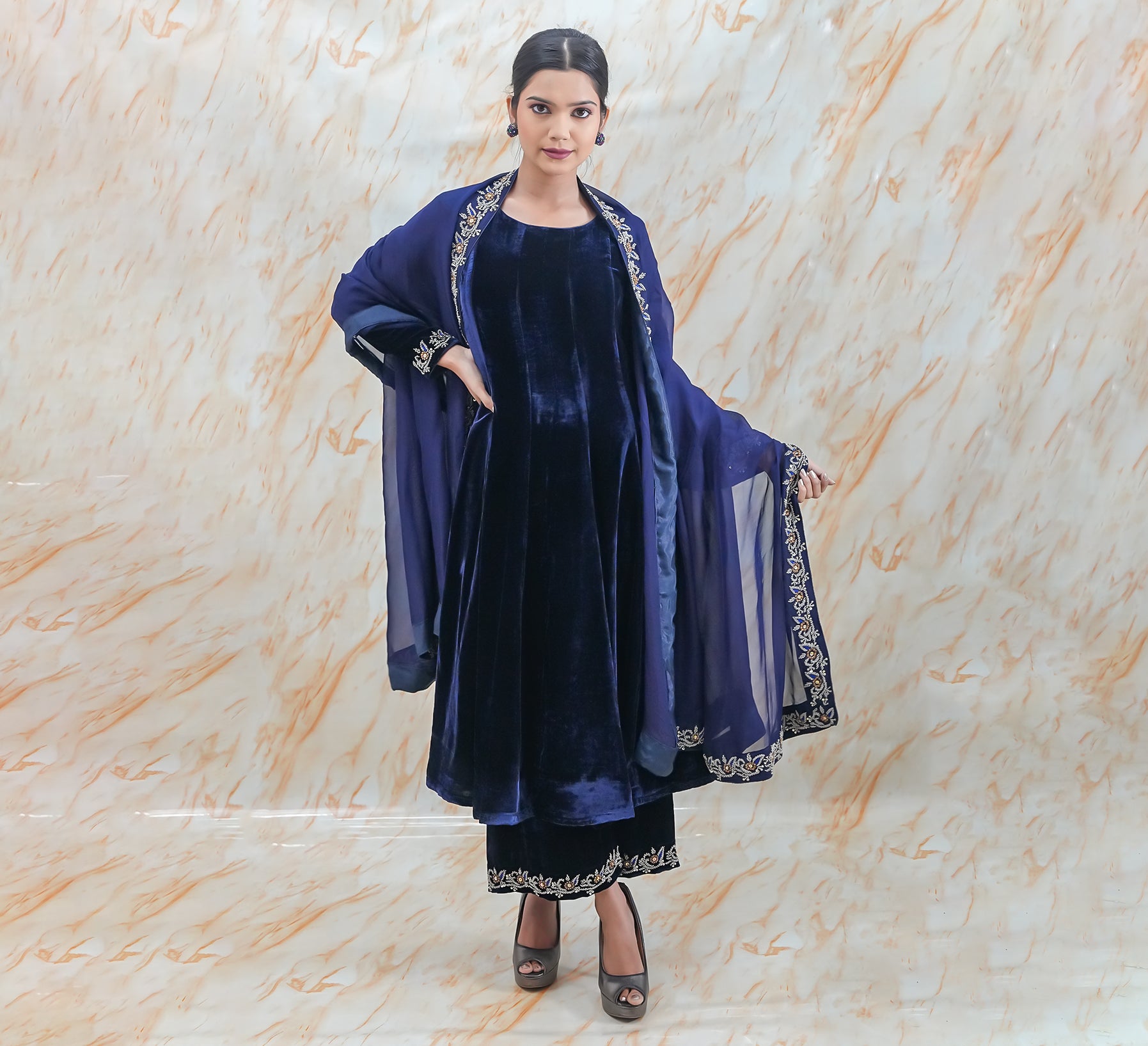 Neeli Makhmal Anarkali