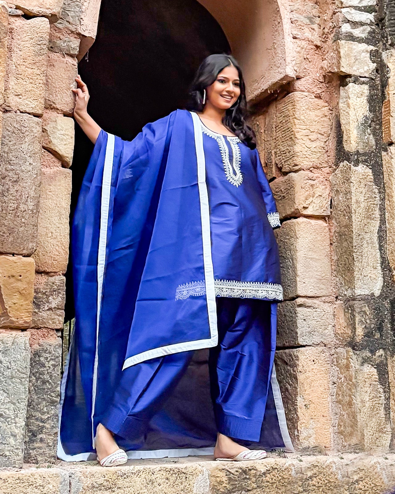 Noor-E-Neelam Farsi Salwar