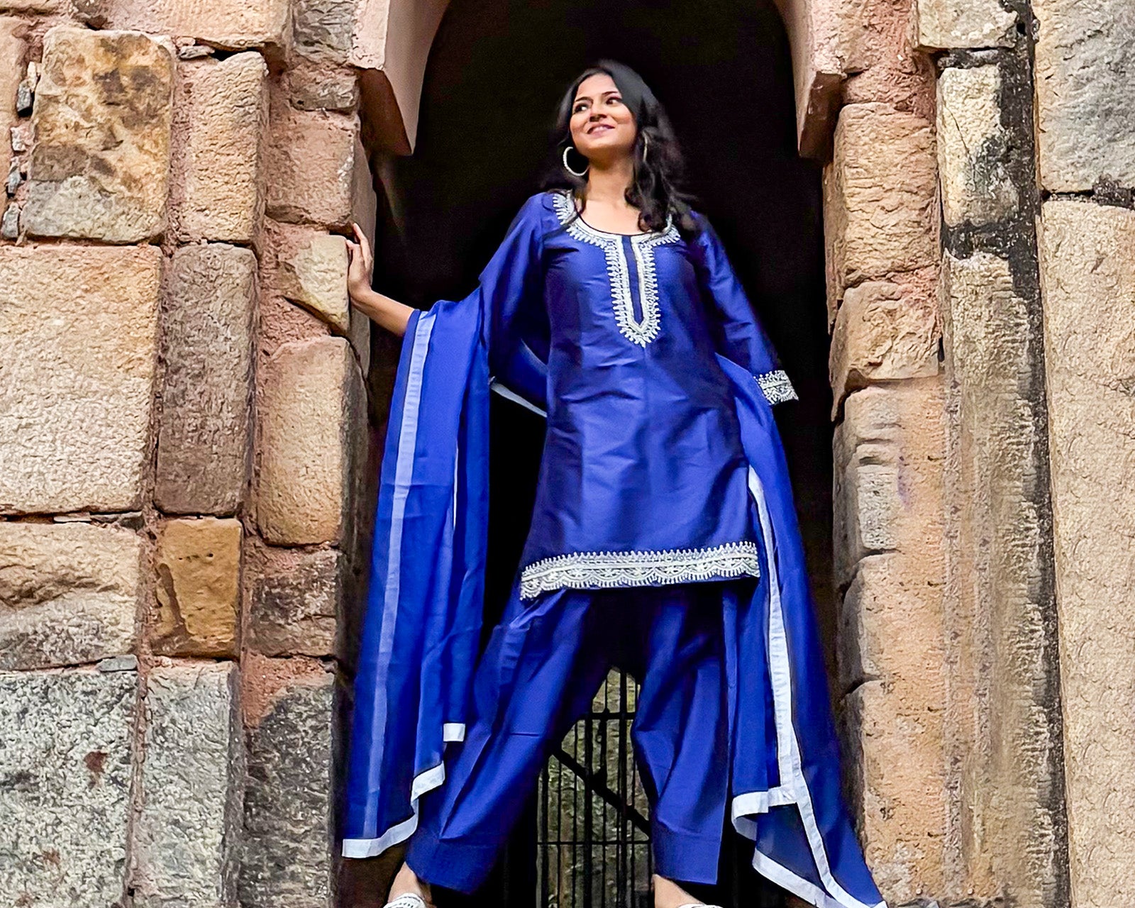 Noor-E-Neelam Farsi Salwar